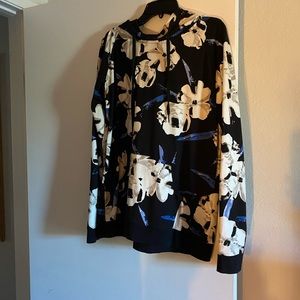 Pull over hoodie